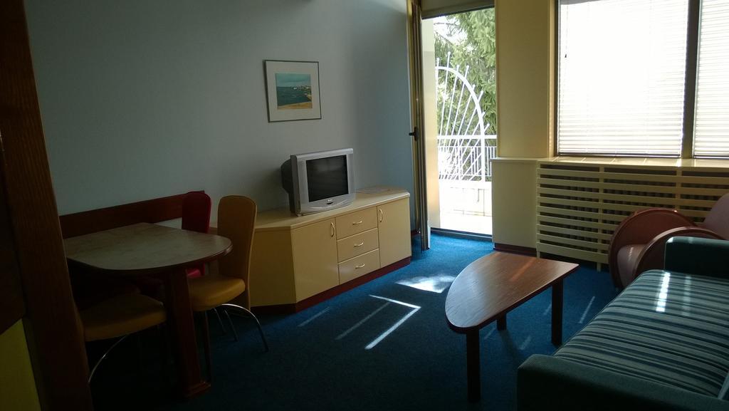 Apartments Mavesa Vrnjačka Banja 客房 照片